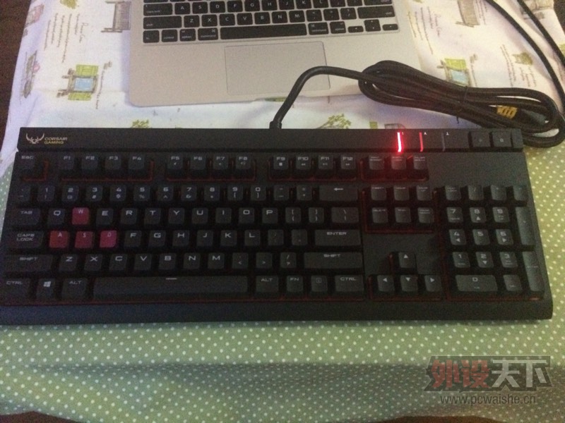 �ѳ�  ��ɾ��