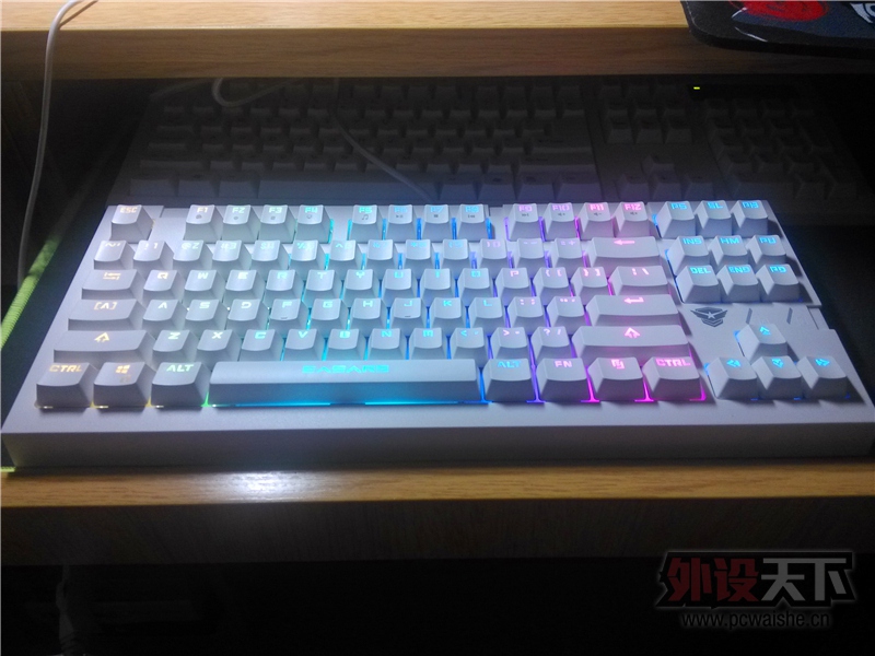 ����˹flare87RGB��е���̿������
