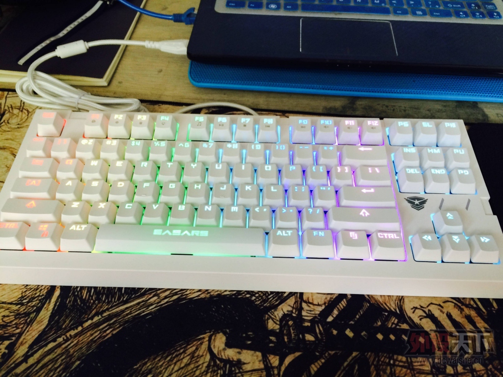 ��쵵�ɫ���ڲ�ס���ڵ���ɫ-����˹flare��