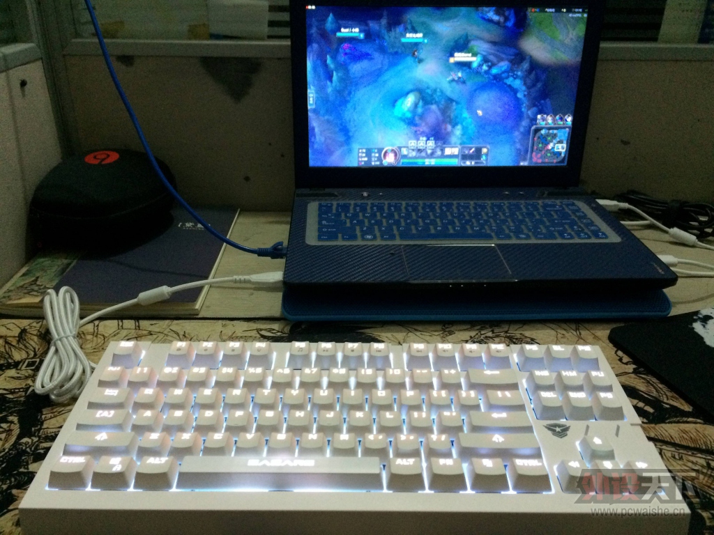 ��쵵�ɫ���ڲ�ס���ڵ���ɫ-����˹flare��