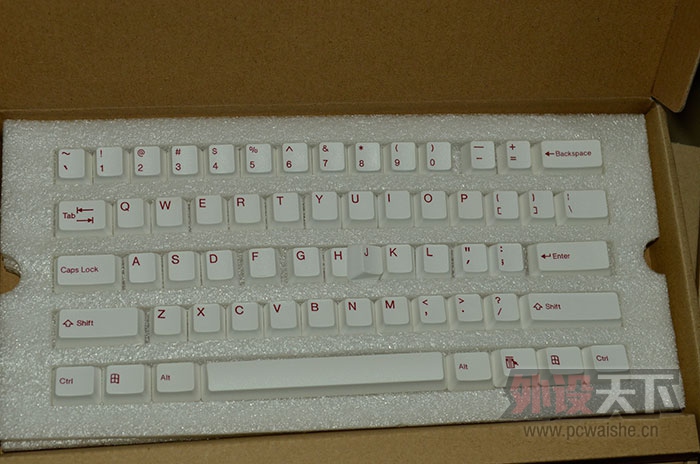 ����������ɫ��ñ���ӻ�