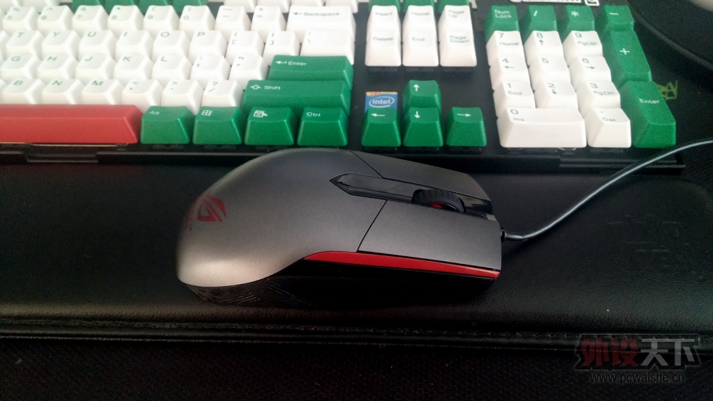 ݡ˶СS ROG SICA 150 ѳ