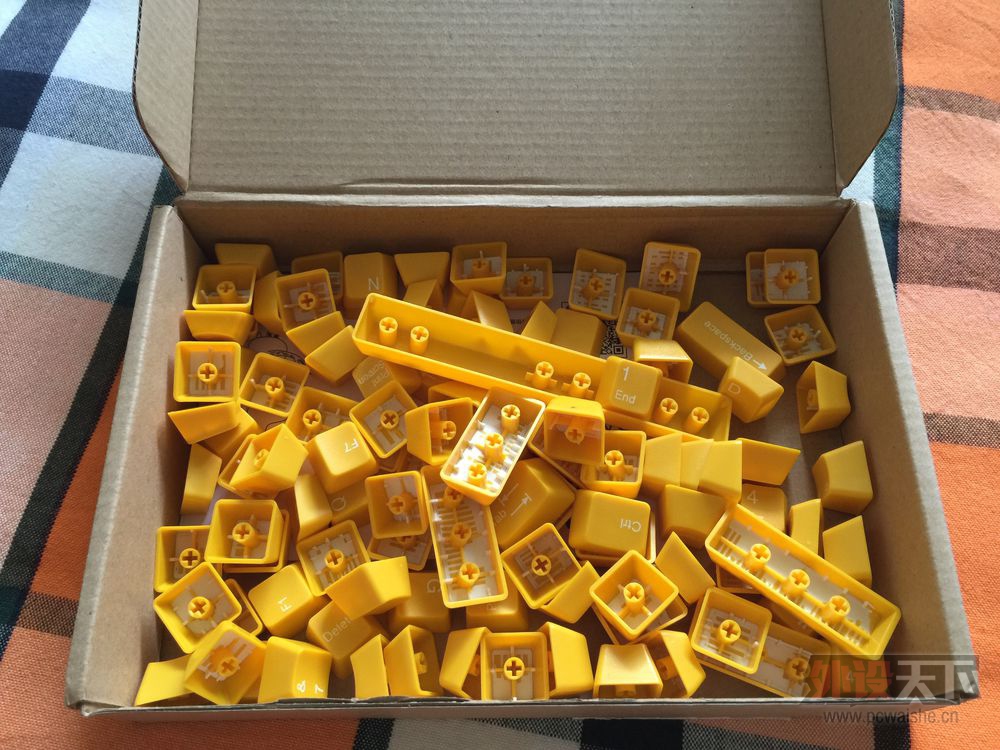 ���人�����ѳ���̫����ɫABS��е���̼�ñ 80����