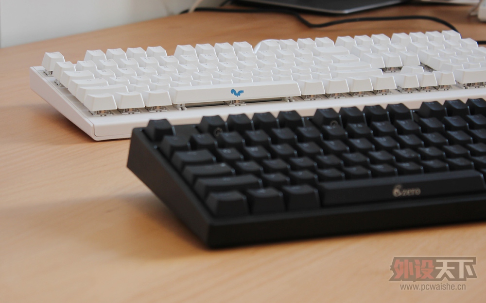 ������ ���������� С��Ducky 2087s2/KBTalking Next NT108