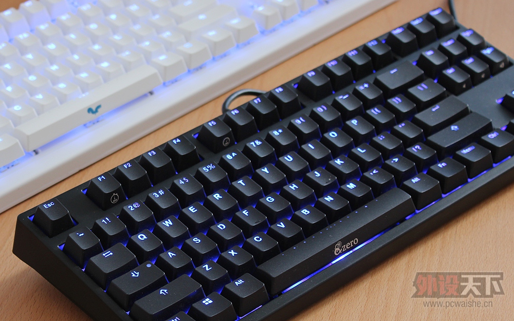������ ���������� С��Ducky 2087s2/KBTalking Next NT108