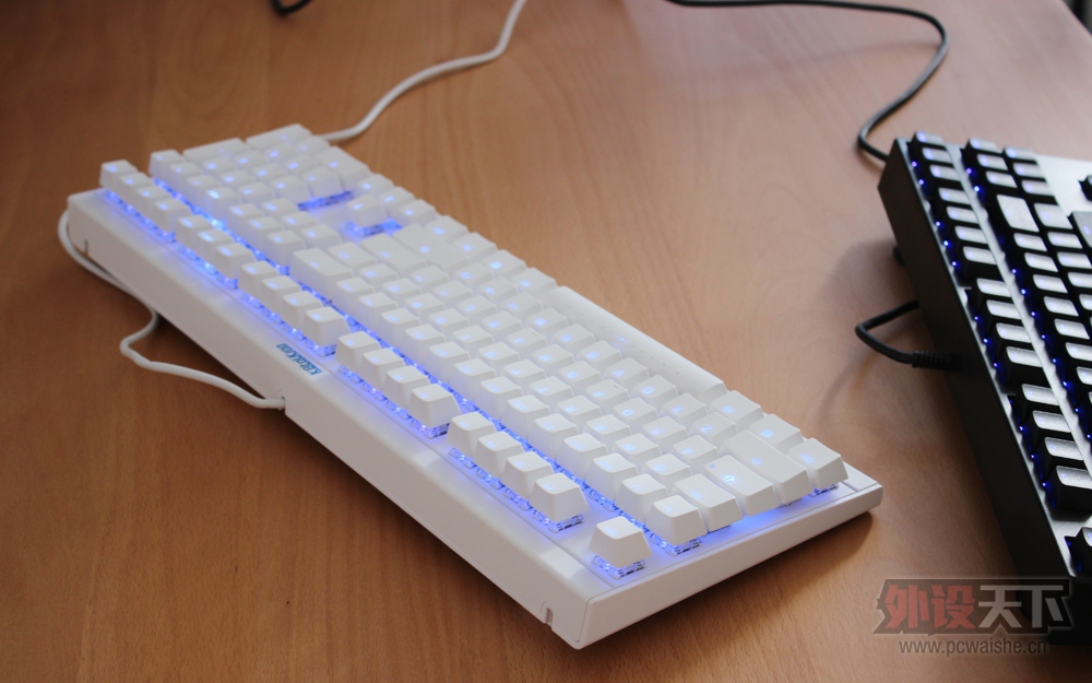 ������ ���������� С��Ducky 2087s2/KBTalking Next NT108