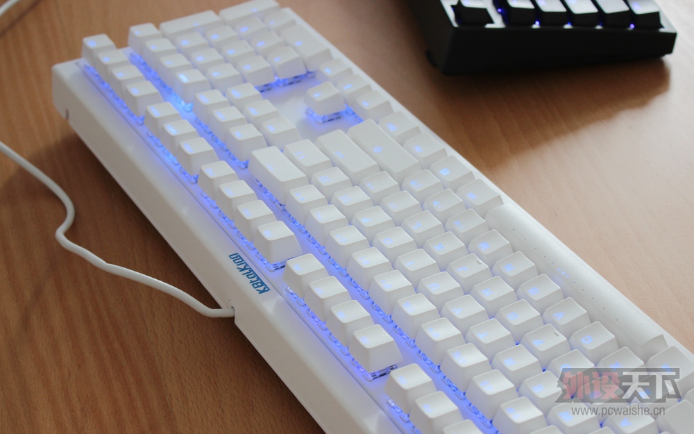 ������ ���������� С��Ducky 2087s2/KBTalking Next NT108