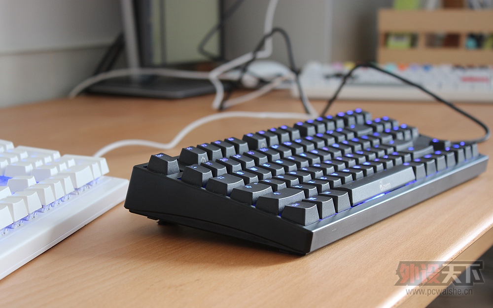 ������ ���������� С��Ducky 2087s2/KBTalking Next NT108