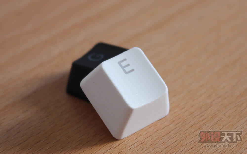 ������ ���������� С��Ducky 2087s2/KBTalking Next NT108