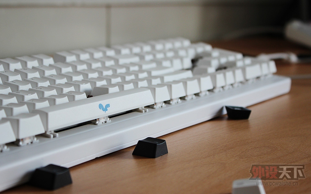 ������ ���������� С��Ducky 2087s2/KBTalking Next NT108