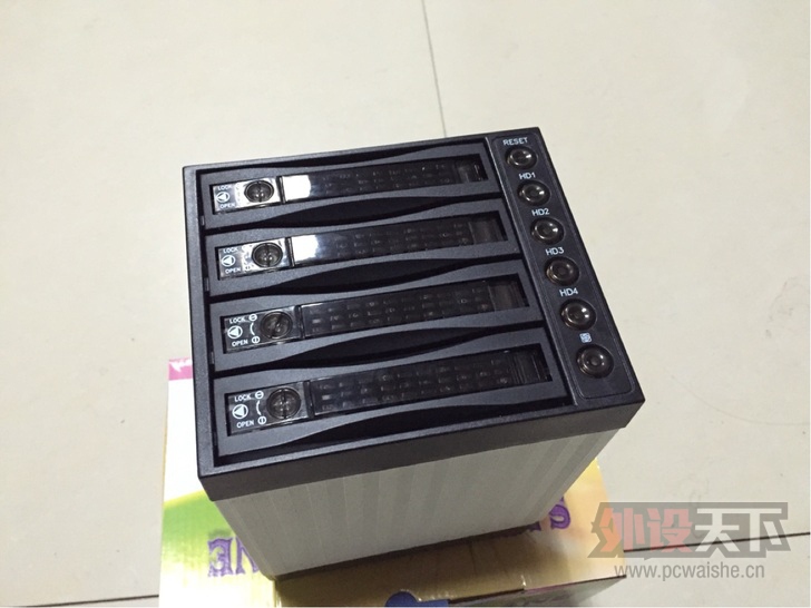 [�ϲ�]����λ 3.5�� �Ȳ�� Ӳ�̺� SNT-3141-SATA ��ȡ�� 4λ ����