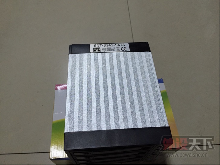 [�ϲ�]����λ 3.5�� �Ȳ�� Ӳ�̺� SNT-3141-SATA ��ȡ�� 4λ ����