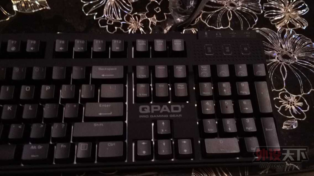 ��������Qpad mk90 RGB���� 560 (���)  �Ѳ���ͼ