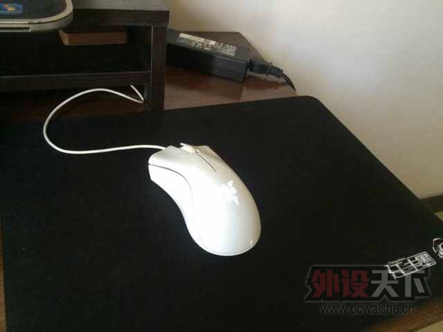 �����ϡ��������߰�ɫ  ��������