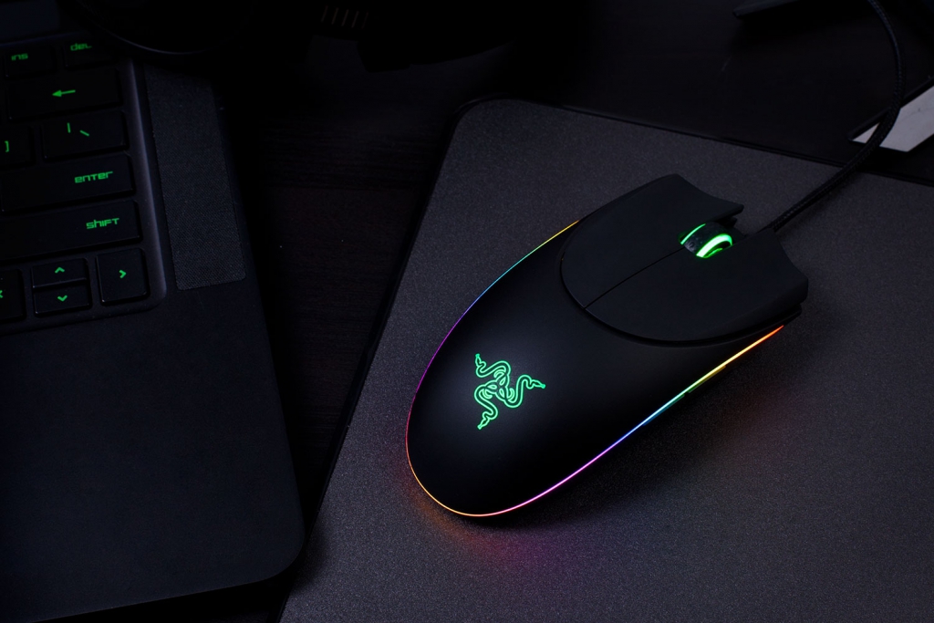 Razerβ긴̰潫10ϼ 