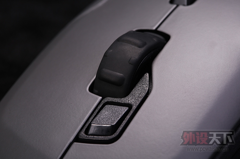 ǿROCCAT NYTHϷVS٤޼òʰϷ