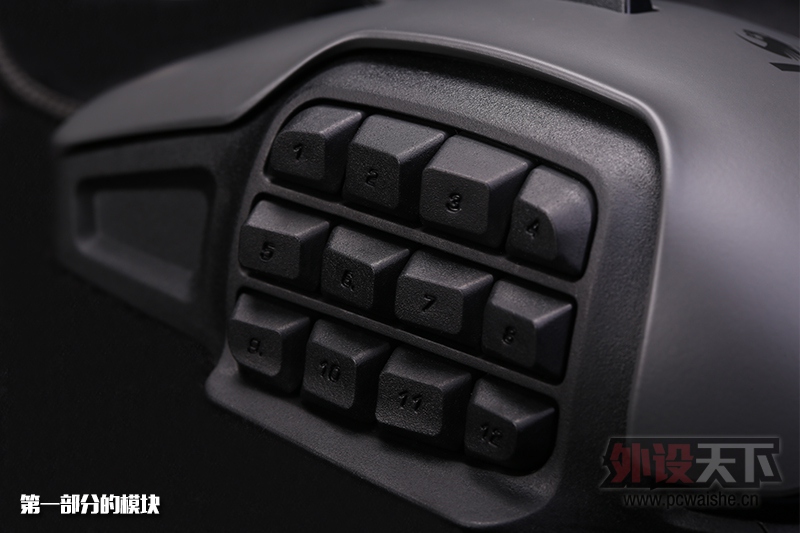 ǿROCCAT NYTHϷVS٤޼òʰϷ