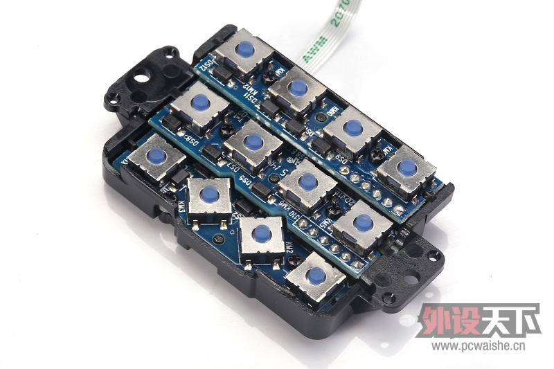 ǿROCCAT NYTHϷVS٤޼òʰϷ