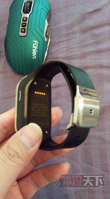 �����ڡ�������꣬�����ֱ���һ�����ܱ�������x300������ŷ���¹�gx1�����ͬ���潻