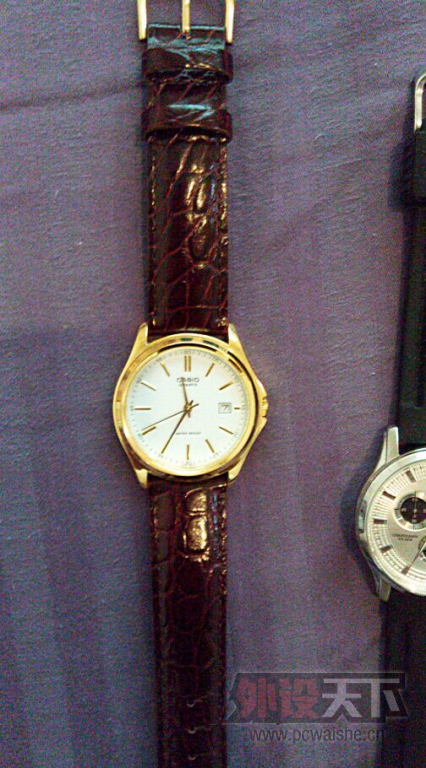 �����ڡ�������꣬�����ֱ���һ�����ܱ�������x300������ŷ���¹�gx1�����ͬ���潻