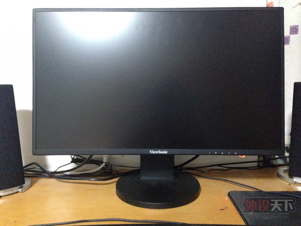 ���ڵȵ��㣬����Ĺ�ɫ����ʾ������VG2450�ײ�