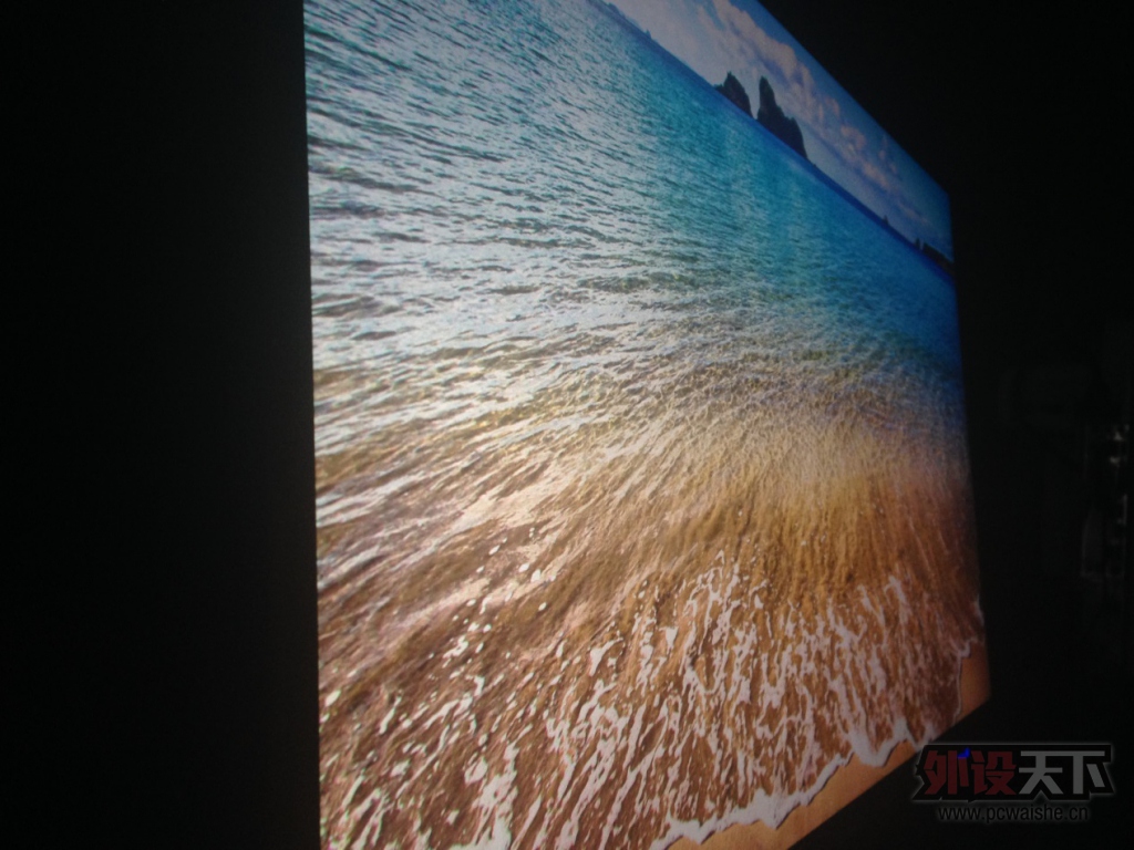 ���ڵȵ��㣬����Ĺ�ɫ����ʾ������VG2450�ײ�