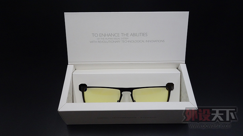 �����ĵ羺�۾���GUNNAR X Razer Cerberus������羺�۾���������