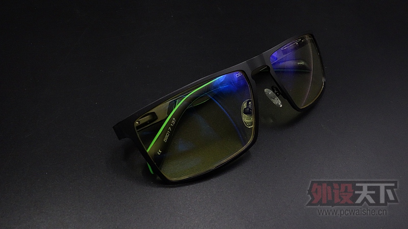 �����ĵ羺�۾���GUNNAR X Razer Cerberus������羺�۾���������