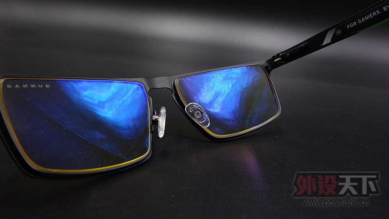 �����ĵ羺�۾���GUNNAR X Razer Cerberus������羺�۾���������