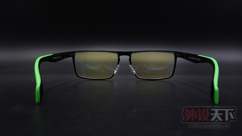 �����ĵ羺�۾���GUNNAR X Razer Cerberus������羺�۾���������
