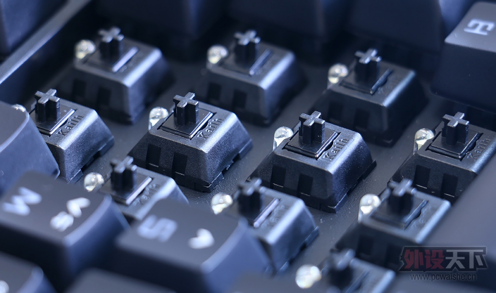 �����������ϵƣ���ϯ��Һ��ᱳ���е���������棡