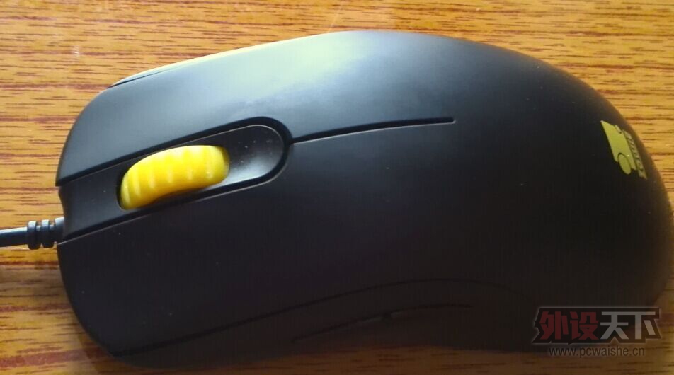 �����ݡ����·���   ��ɾ