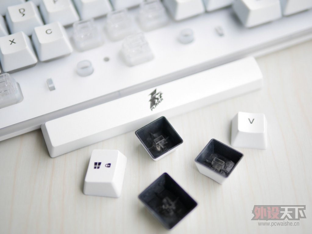 ���ǲ����ָС�����ϯ��һ���GK3�羺��ʱ������е��Ϸ������������