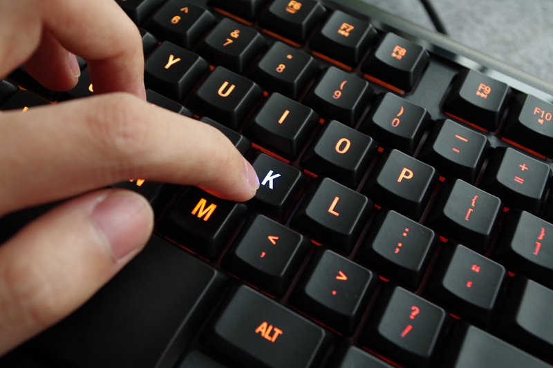 ��ֵ������ʵ���ɡ������APEX M800����