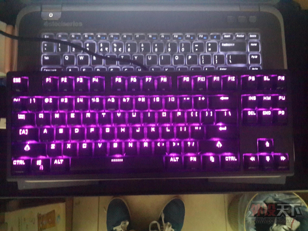 A ٹ PLUM KB87