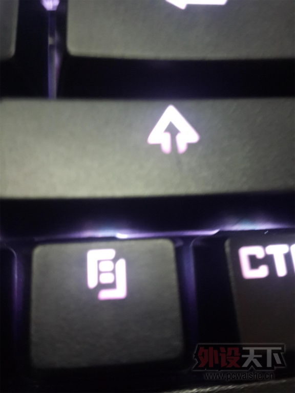A ٹ PLUM KB87