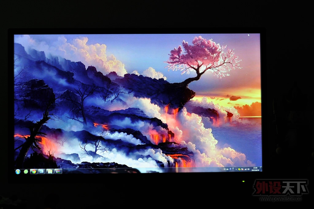 ��ͼʵ�����⣬ƽ����ʾ������GW2470H���÷���