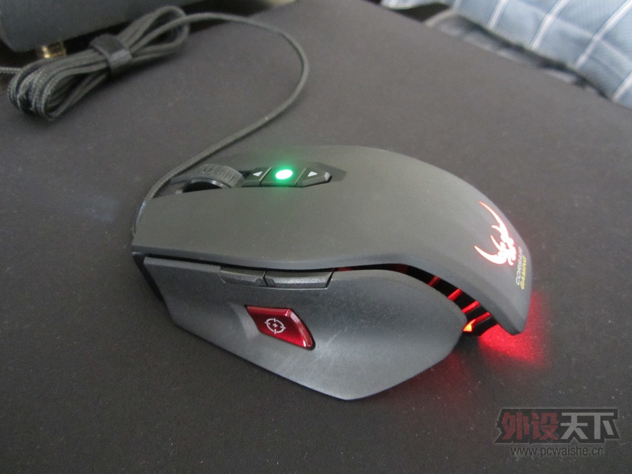 ���ɶ�����������ɫM65RGB