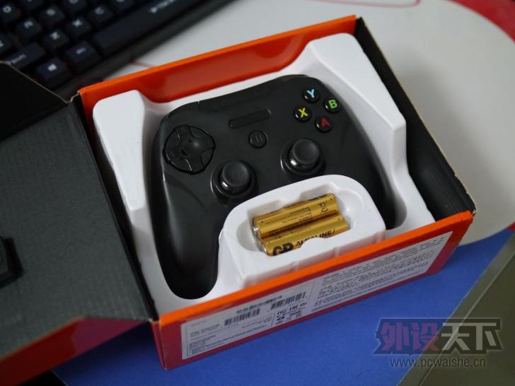 �����ݡ����SteelSeries Stratus XL�����ֱ� ƻ��ר��