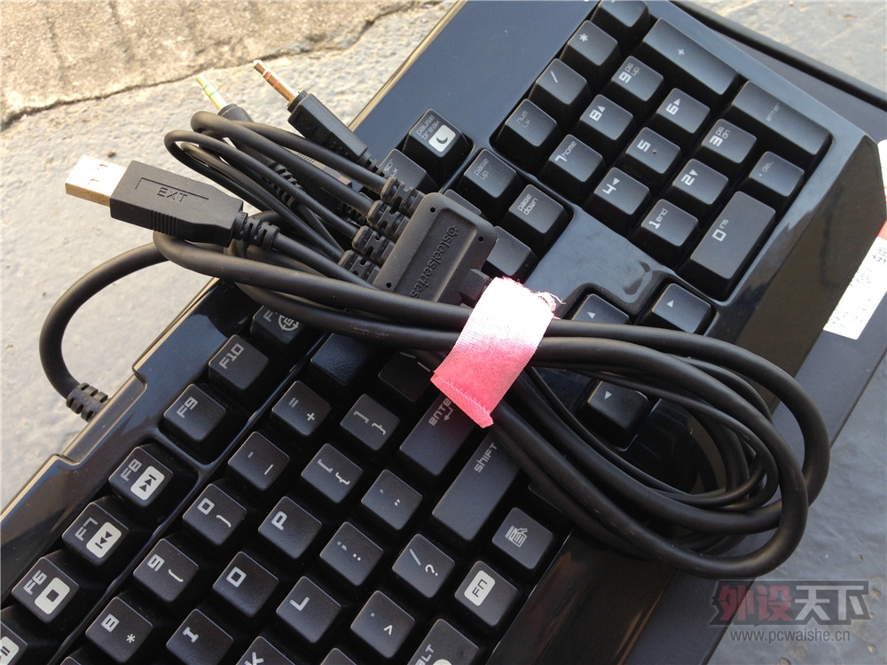 ���������ݡ����� Razer �ڹѸ� �����ռ��� ��е���� ���� 400ȫ����˳��