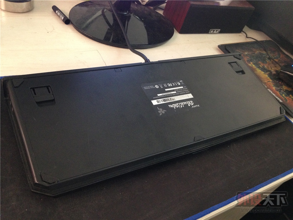 ���������ݡ����� Razer �ڹѸ� �����ռ��� ��е���� ���� 400ȫ����˳��