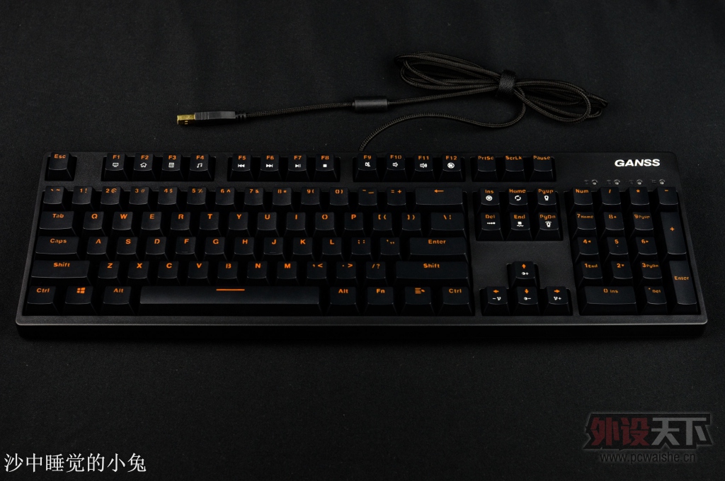 �Լ۱Ȼ����Լ۱ȣ�CHERRYϡ����+�ڳȶ�ɫ��ñ = GANSS 104 �����е���̵��ְ���