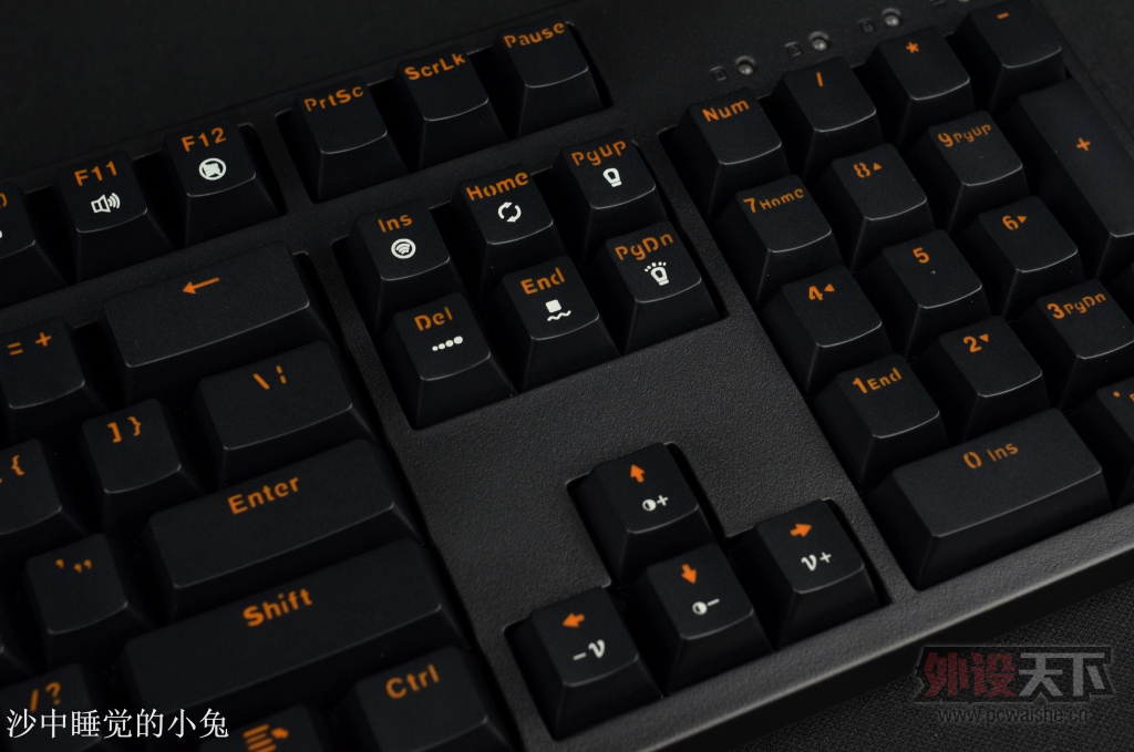 �Լ۱Ȼ����Լ۱ȣ�CHERRYϡ����+�ڳȶ�ɫ��ñ = GANSS 104 �����е���̵��ְ���