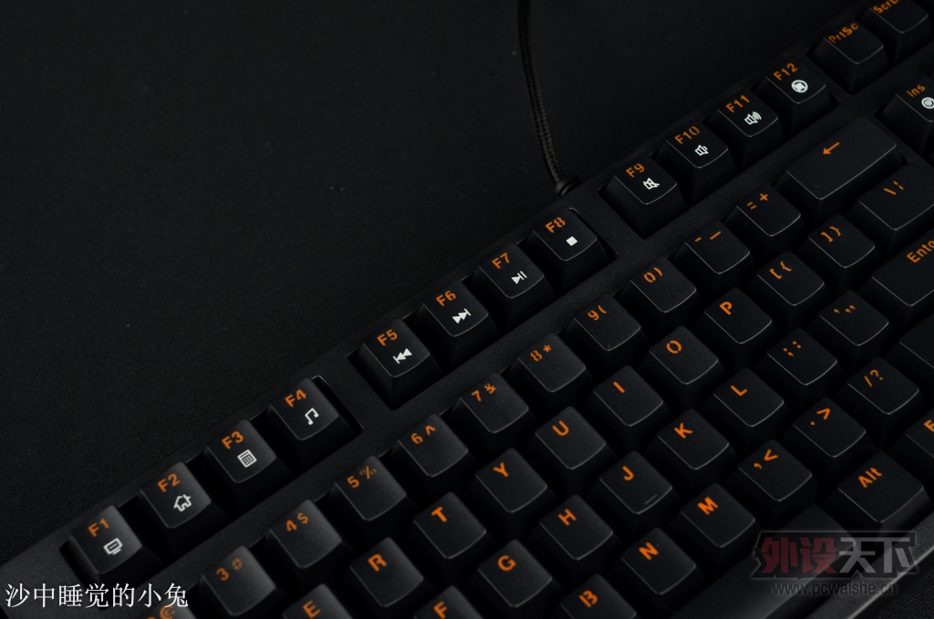 �Լ۱Ȼ����Լ۱ȣ�CHERRYϡ����+�ڳȶ�ɫ��ñ = GANSS 104 �����е���̵��ְ���