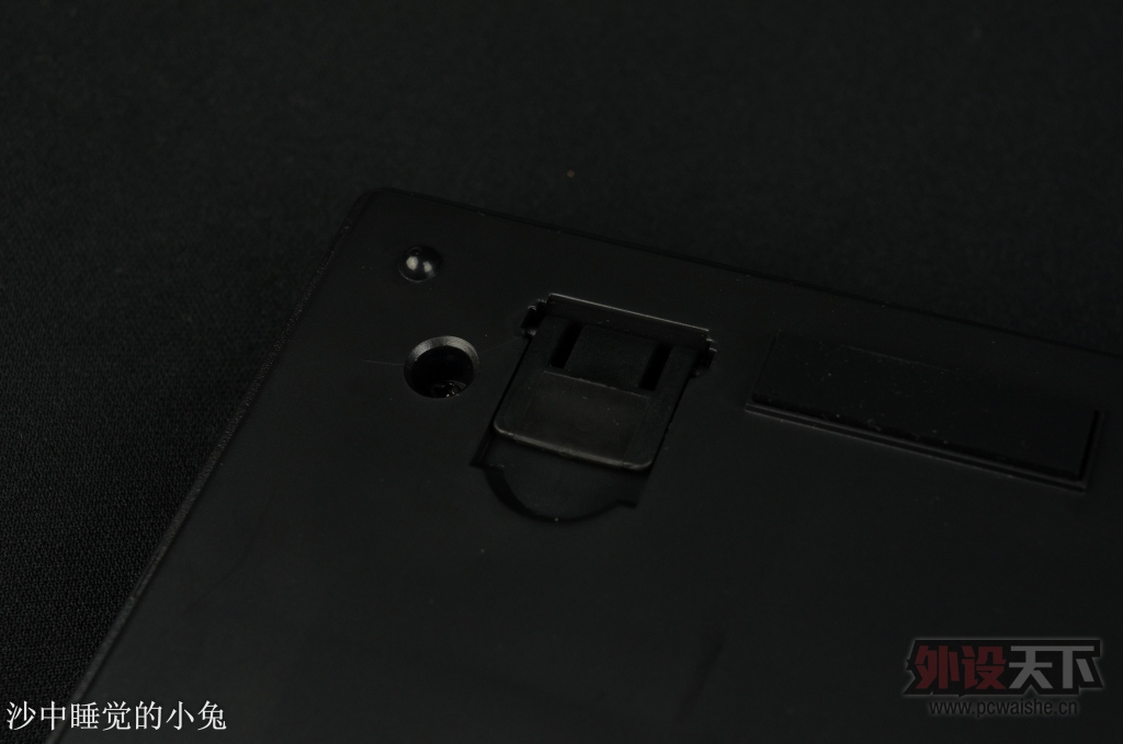 �Լ۱Ȼ����Լ۱ȣ�CHERRYϡ����+�ڳȶ�ɫ��ñ = GANSS 104 �����е���̵��ְ���