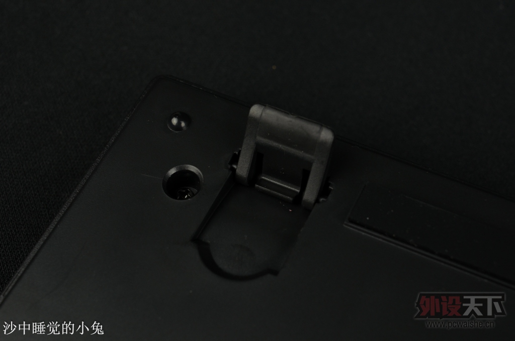 �Լ۱Ȼ����Լ۱ȣ�CHERRYϡ����+�ڳȶ�ɫ��ñ = GANSS 104 �����е���̵��ְ���