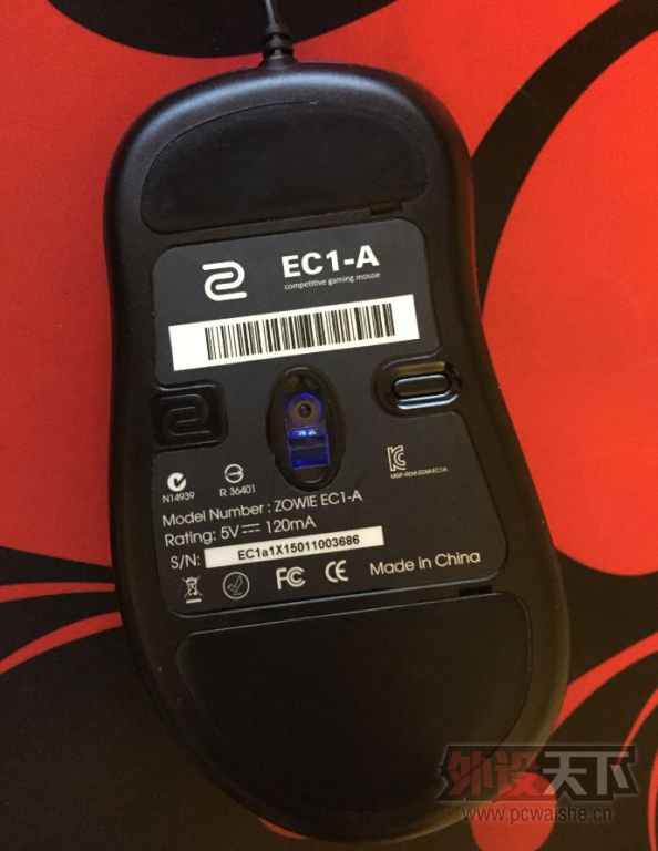 ������ؼ����̬-------ZOWIE GEAR EC1-A �������
