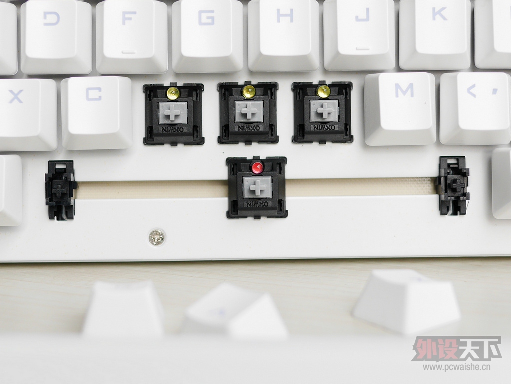 �������뱳����ײ--��Ī��K002��ʰ�����е������������