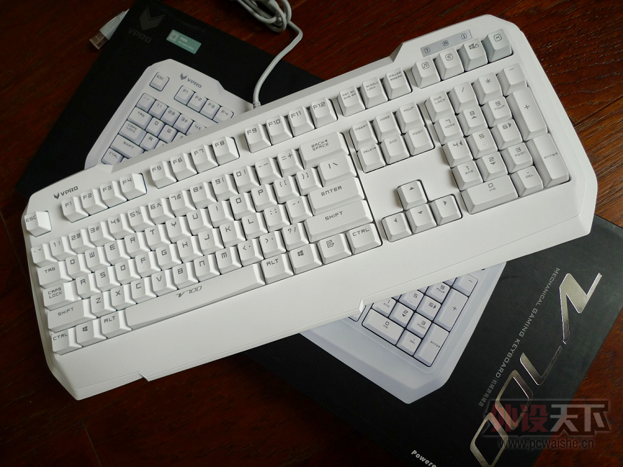 �ԹŰ�ɫ�����ᡪ���װ���V700��е���̰�ɫ����濪�����