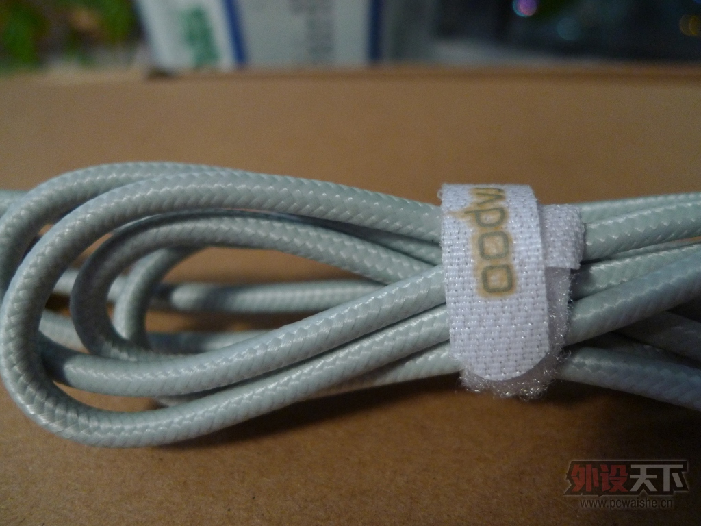 �ԹŰ�ɫ�����ᡪ���װ���V700��е���̰�ɫ����濪�����
